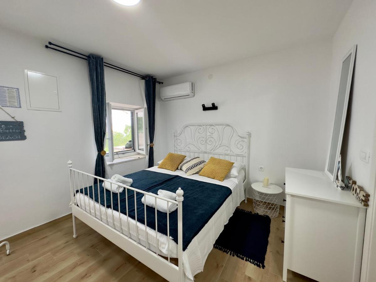 Matek Family & Studio Apartment Rovanjska Ngoại thất bức ảnh