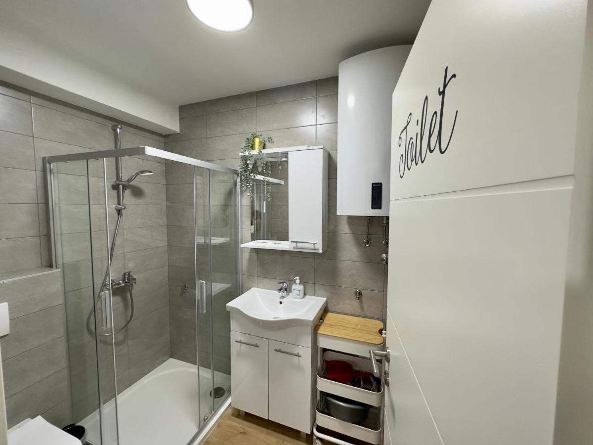 Matek Family & Studio Apartment Rovanjska Ngoại thất bức ảnh