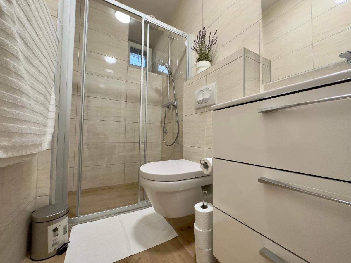 Matek Family & Studio Apartment Rovanjska Ngoại thất bức ảnh