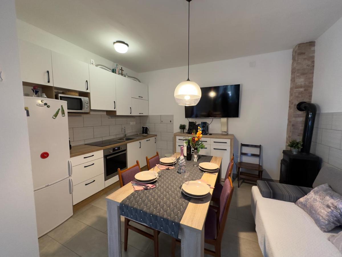Matek Family & Studio Apartment Rovanjska Ngoại thất bức ảnh